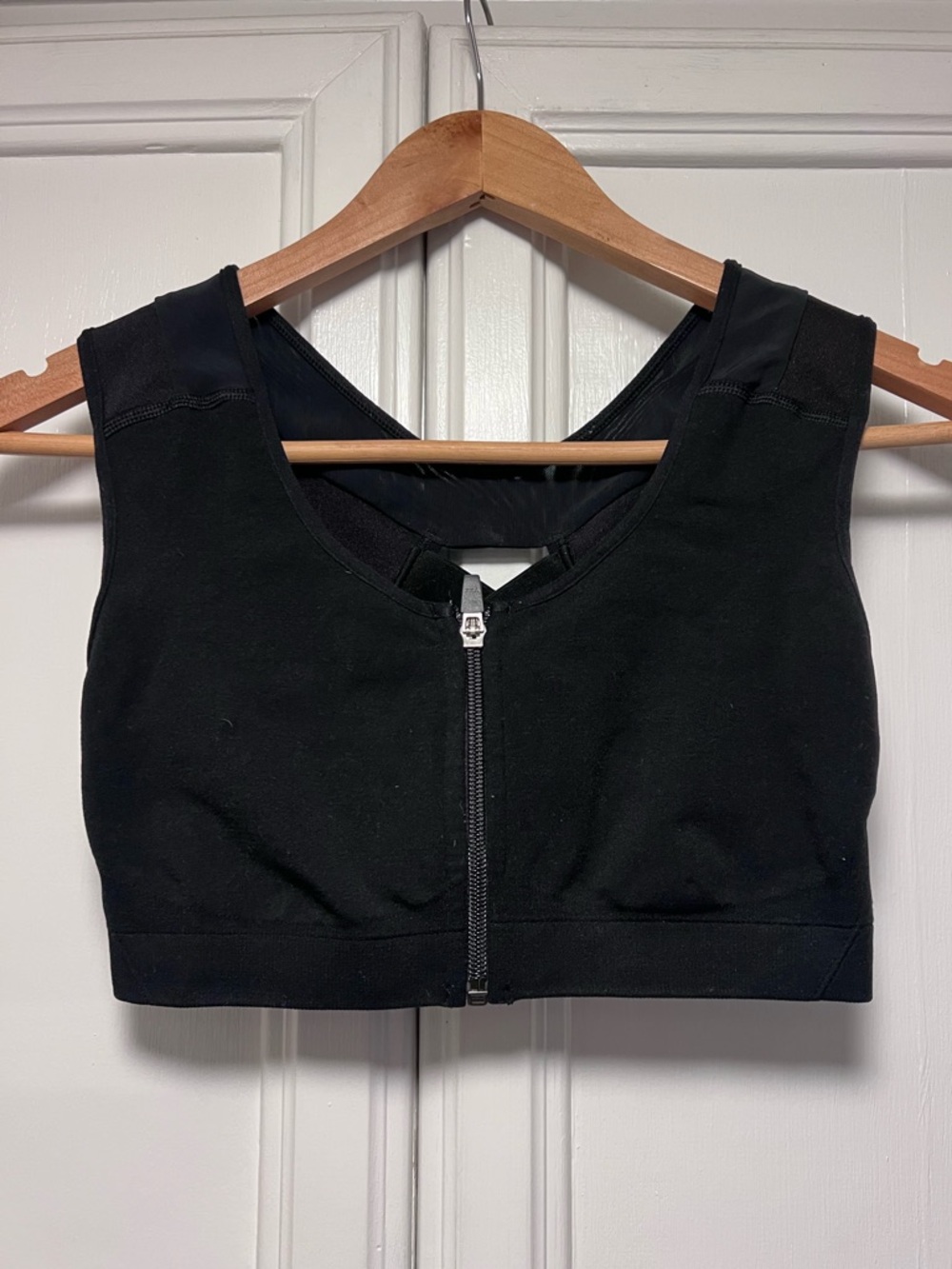 ALIGNMED Zip Front Posture Support Sports Bra Back Straightener Shapewear Medium